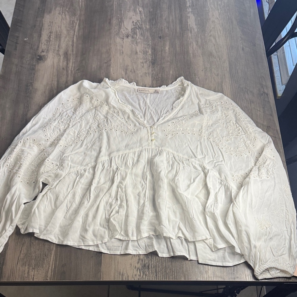 Black Tape 90’s White Eyelet Blouse